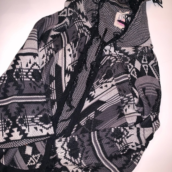 ๐ Billabong Aztec Love Letter Cardigan - Picture 5 of 9